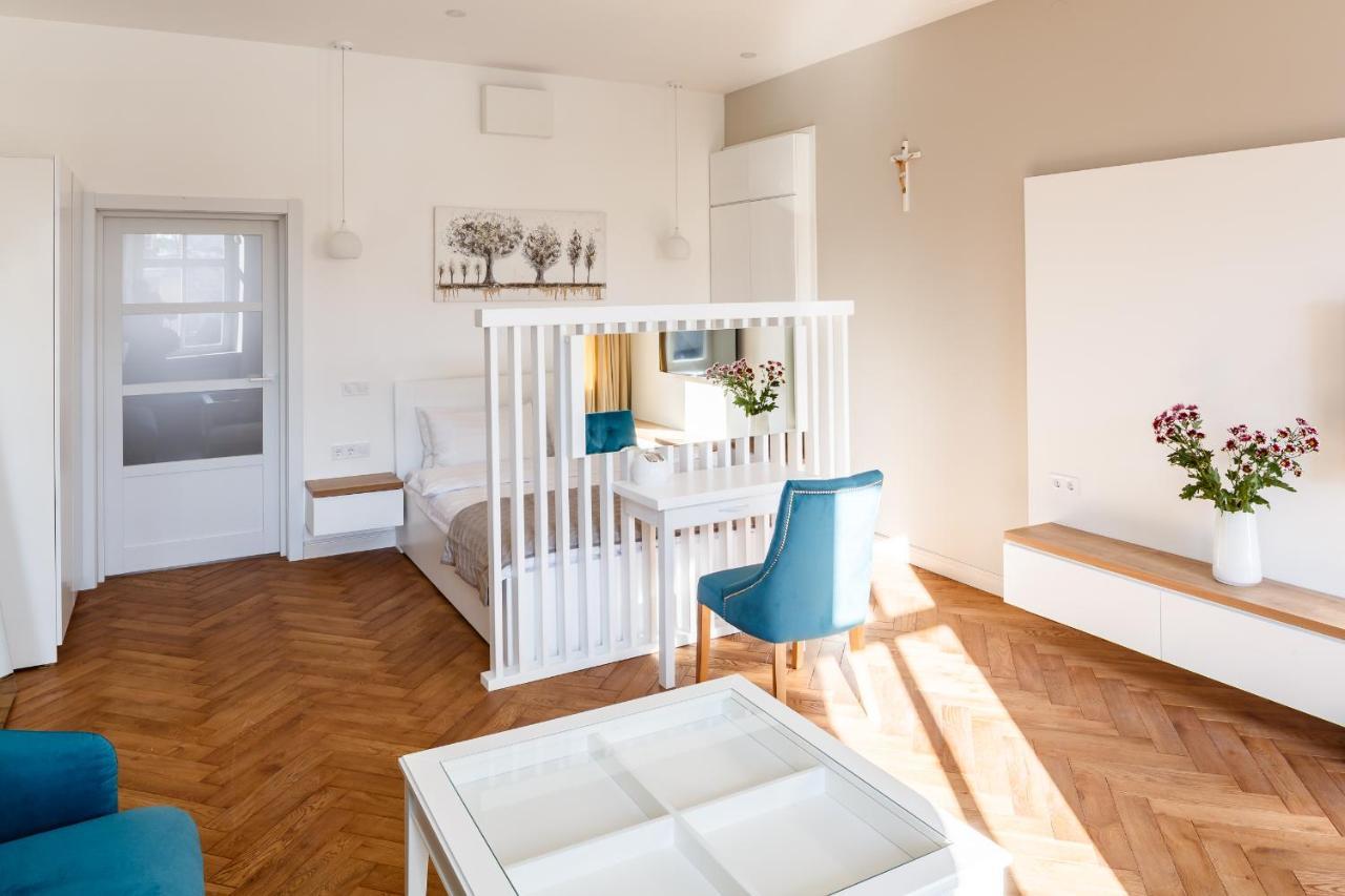 Palace View Apartments - 24 Kopernyka Str. Lviv Dış mekan fotoğraf