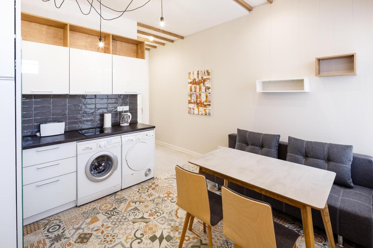 Palace View Apartments - 24 Kopernyka Str. Lviv Dış mekan fotoğraf