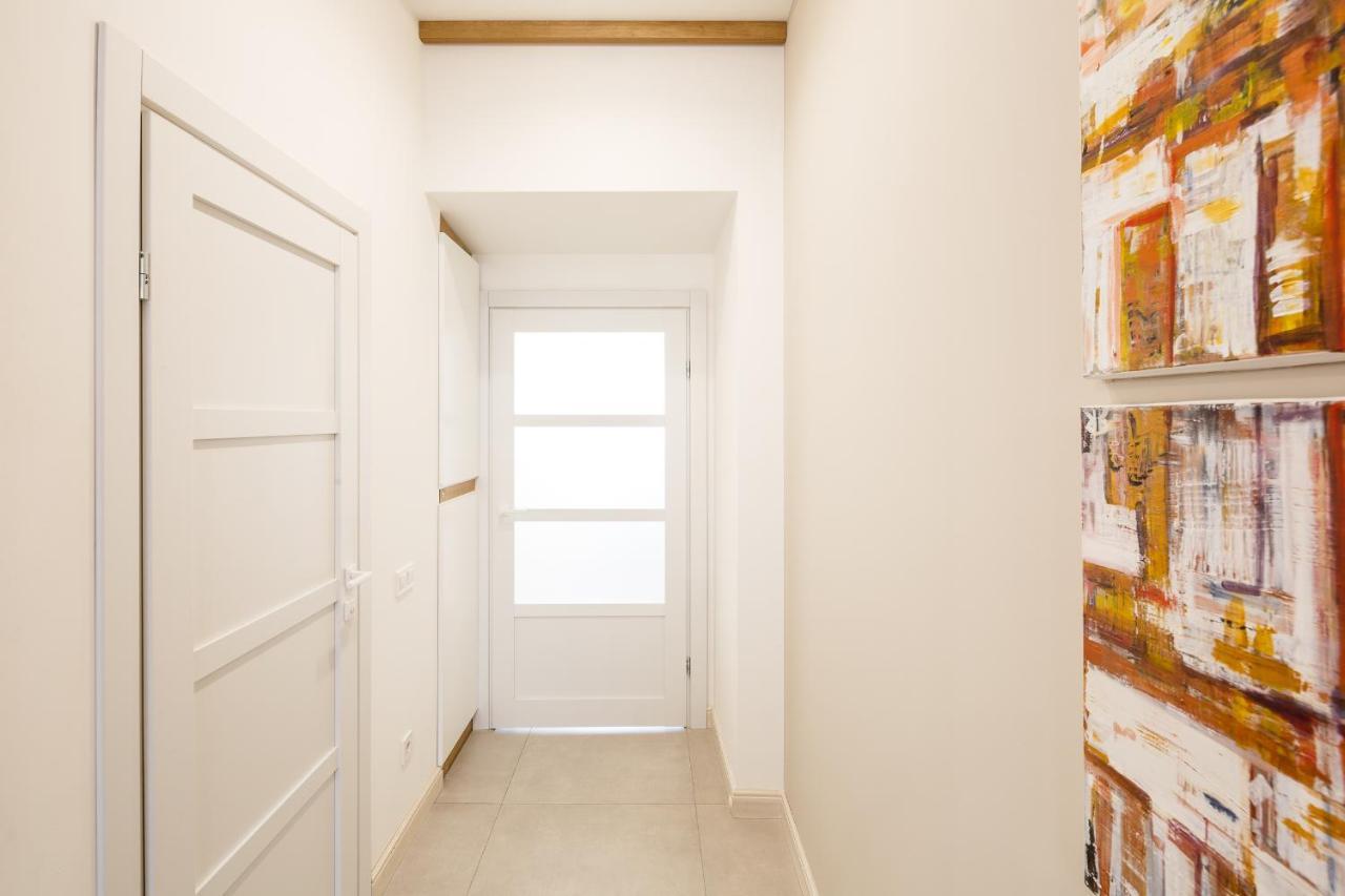 Palace View Apartments - 24 Kopernyka Str. Lviv Dış mekan fotoğraf